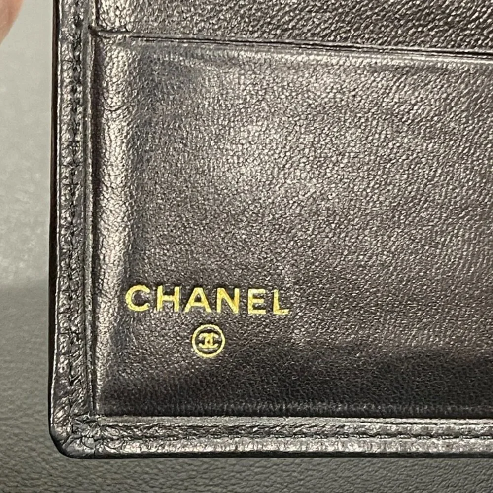 Chanel Vintage Leather Bifold Wallet (133206)